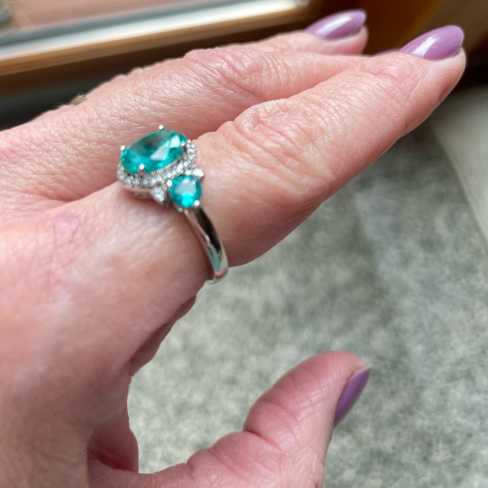 Elegant Sterling Silver and bright Aqua Gemstone RingLab Diamonds Sz 7  JBL 925